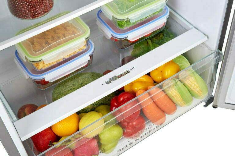Hisense RB434N4BC2 Ψυγειοκαταψύκτης 331lt Total NoFrost Υ200xΠ60xΒ59.2εκ. Inox